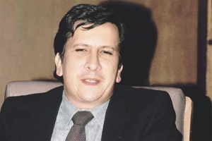 Rodrigo Lara Bonilla, ministro de Justicia, inmolado