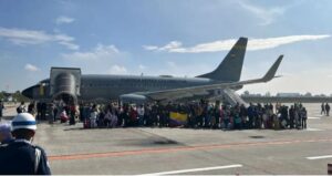 Avion-de-la-FAC-que-repatrio-colombianos-del-Libano.