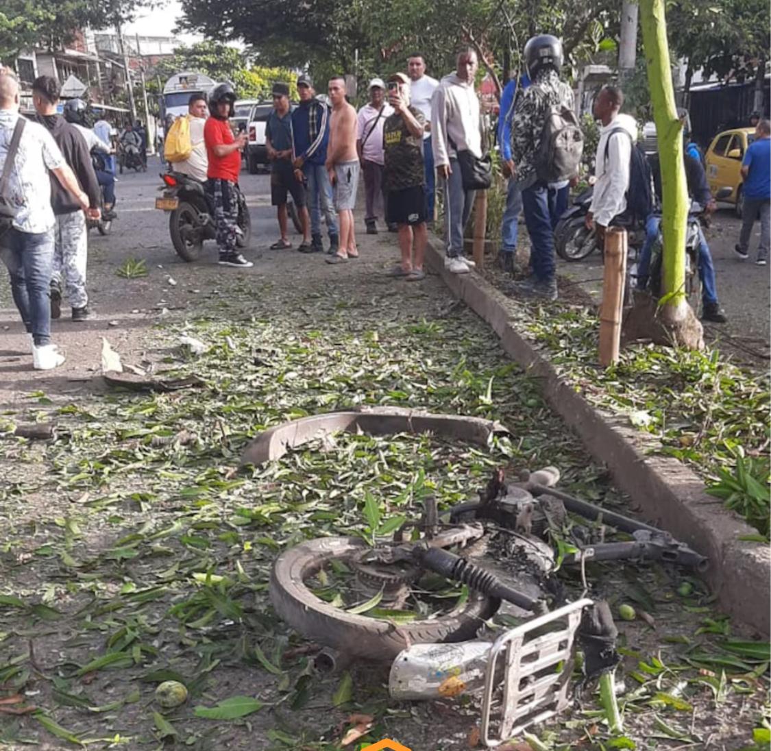 Moto bomba en Jamund{i, Valle