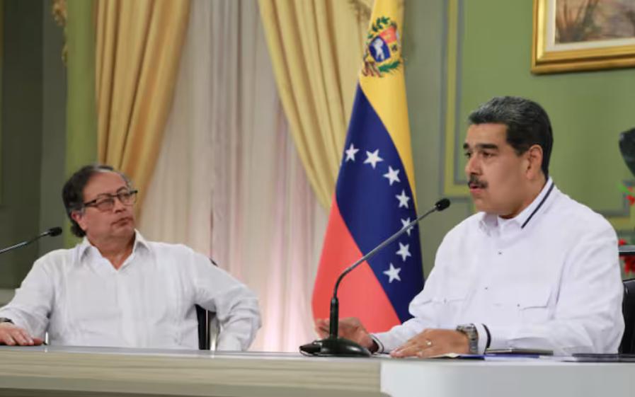 Gustavo-Petro-y-Nicolas-Maduro