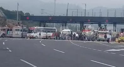 Colapsan-vía-Bogotá-Girardot-en-peaje-de-Chusacá