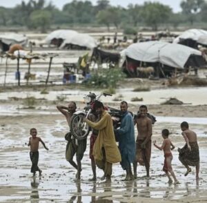 Desastre humanitario en Pakistán por torrenciales lluvias