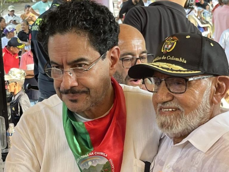 Iván Cepeda y ex alcalde Bernardo Hoyos