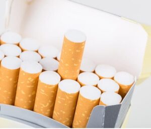 Alza a precio de cigarrillos