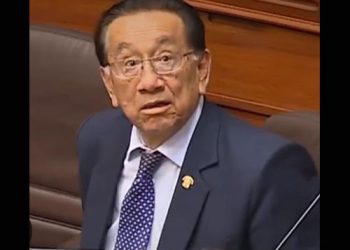 Presidente interino de Perú anuncia elecciones limpias tras crisis política