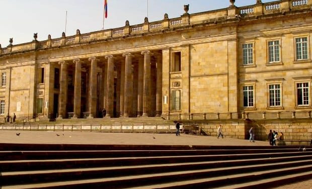 Colombia elige nuevo Congreso y candidatos presidenciales