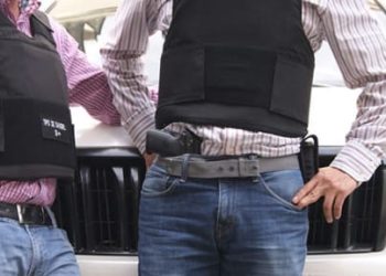 Capturan escolta de la UNP con $145 millones y publicidad electoral en La Guajira